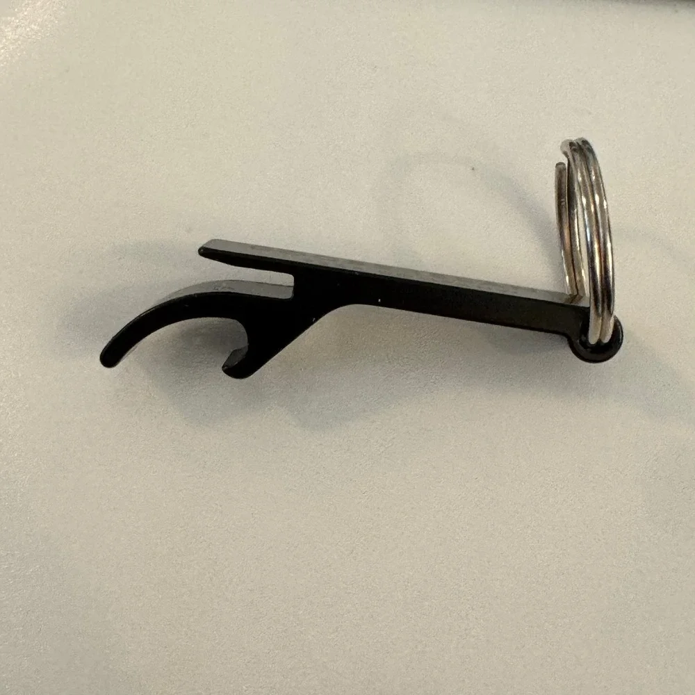Goose Island Beer Company Black Bottle Opener Keychain Bar Tool‎